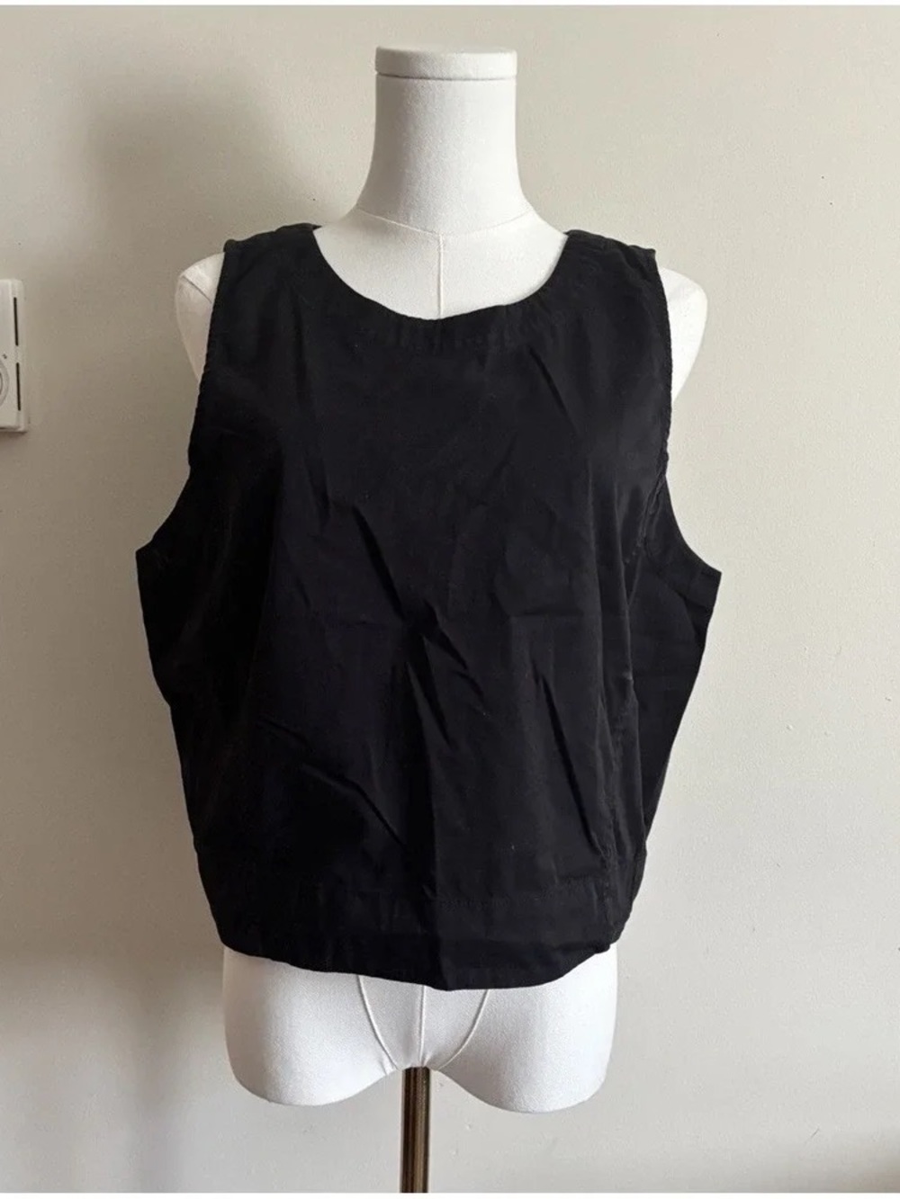 Black Sleeveless Women's Tank Top